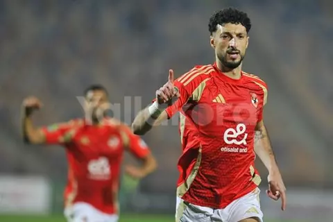  "فيفا" عن وسام أبو علي: من صفقة طارئة إلى منقذ الأهلي